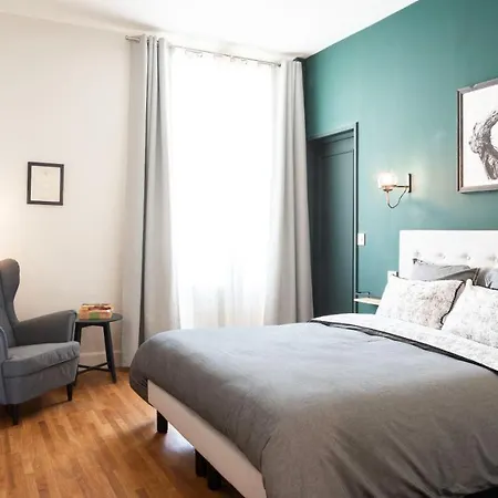 Les Du Champagne Collery Guest house *