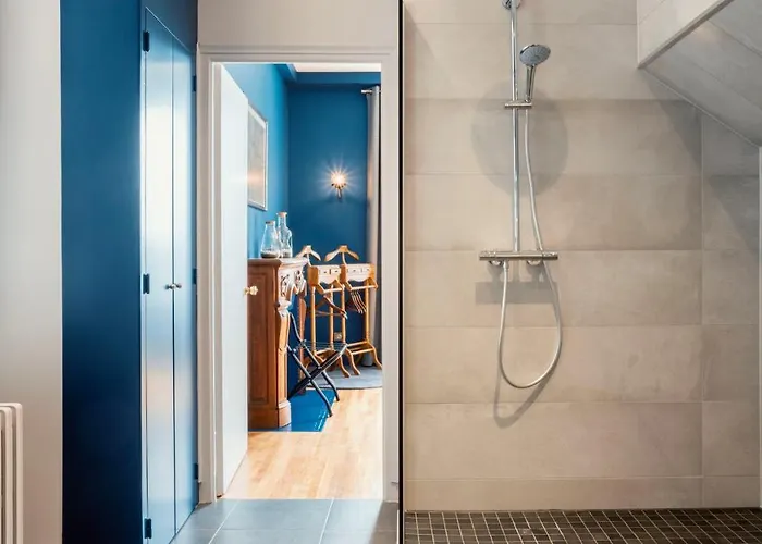 Les Du Champagne Collery Guest house