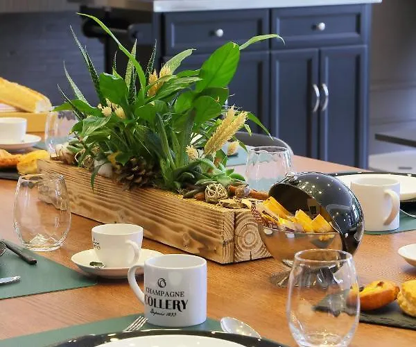 Guest house Les Du Champagne Collery 4*